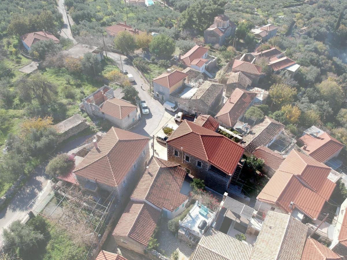 Riglia Stavroulas Stone House In Rigklia, Messinia מראה חיצוני תמונה