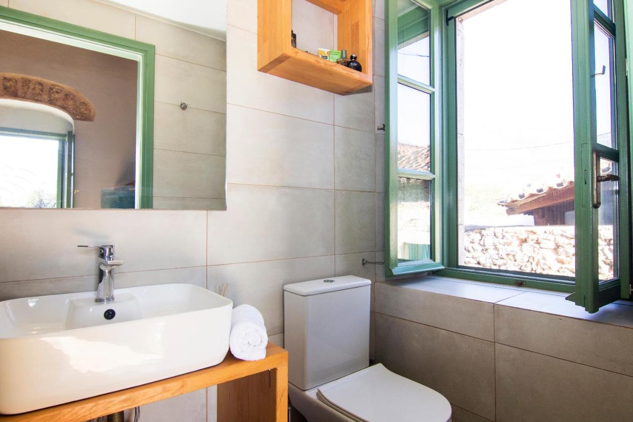 Riglia Stavroulas Stone House In Rigklia, Messinia מראה חיצוני תמונה